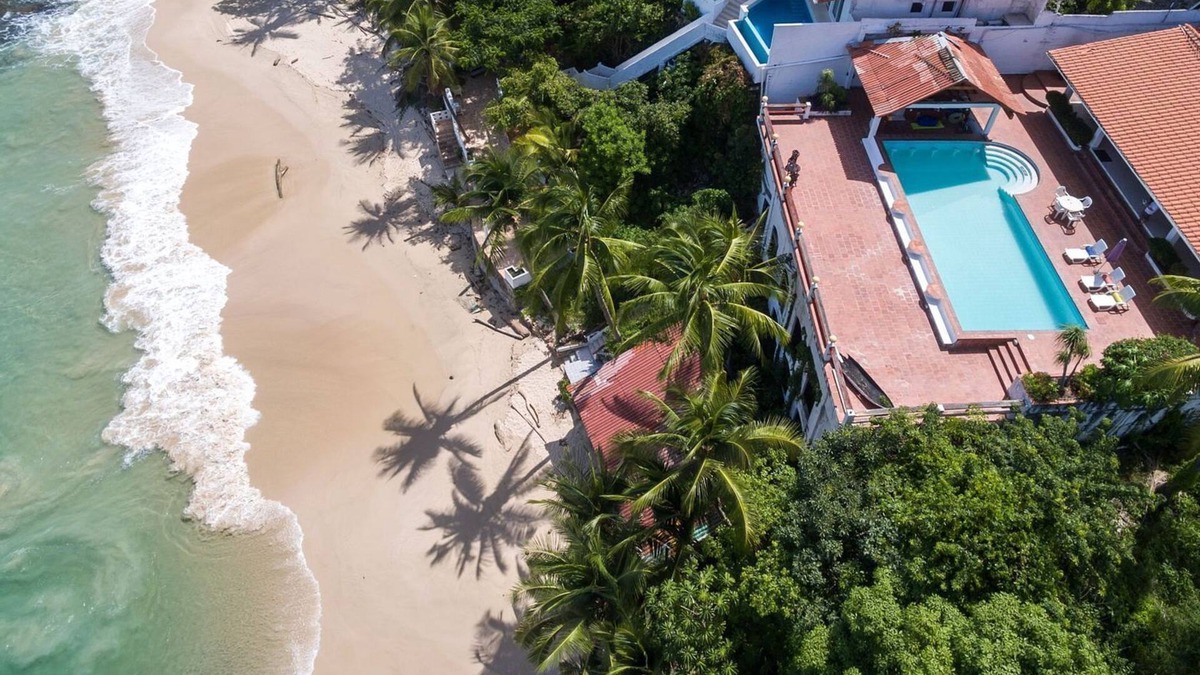 Contadora Island Villa | Pan039 - Beachfront villa with pool on Contadora Island