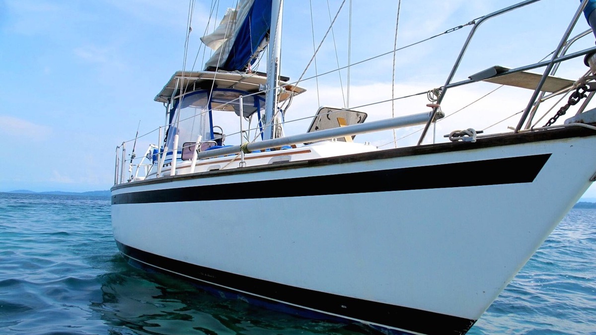 Bocas del Toro Boat Rental | Panama trip aboard a 40ft. Sailboat. Caribbean All-Inclusive Private charter.