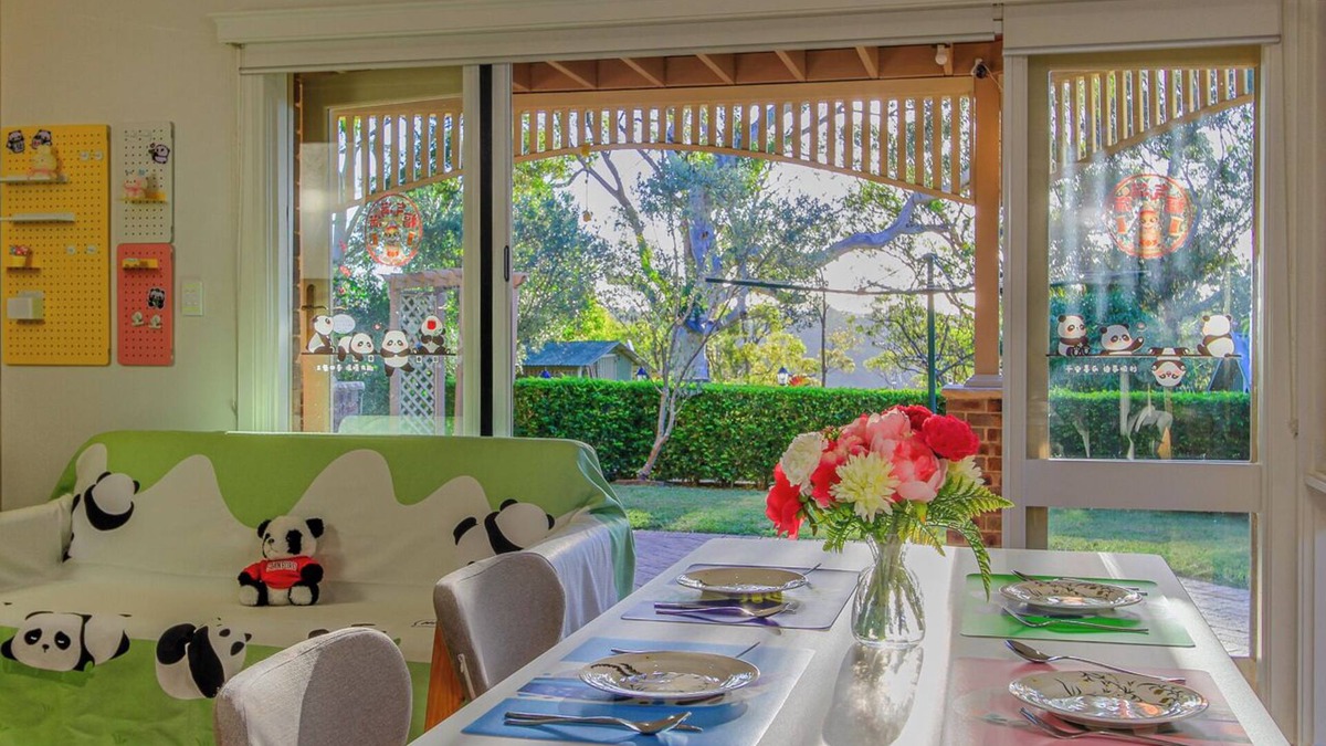 Mount Colah House | Panda Pavilion - Your Peaceful Garden View Hideout Next to National Park Valley