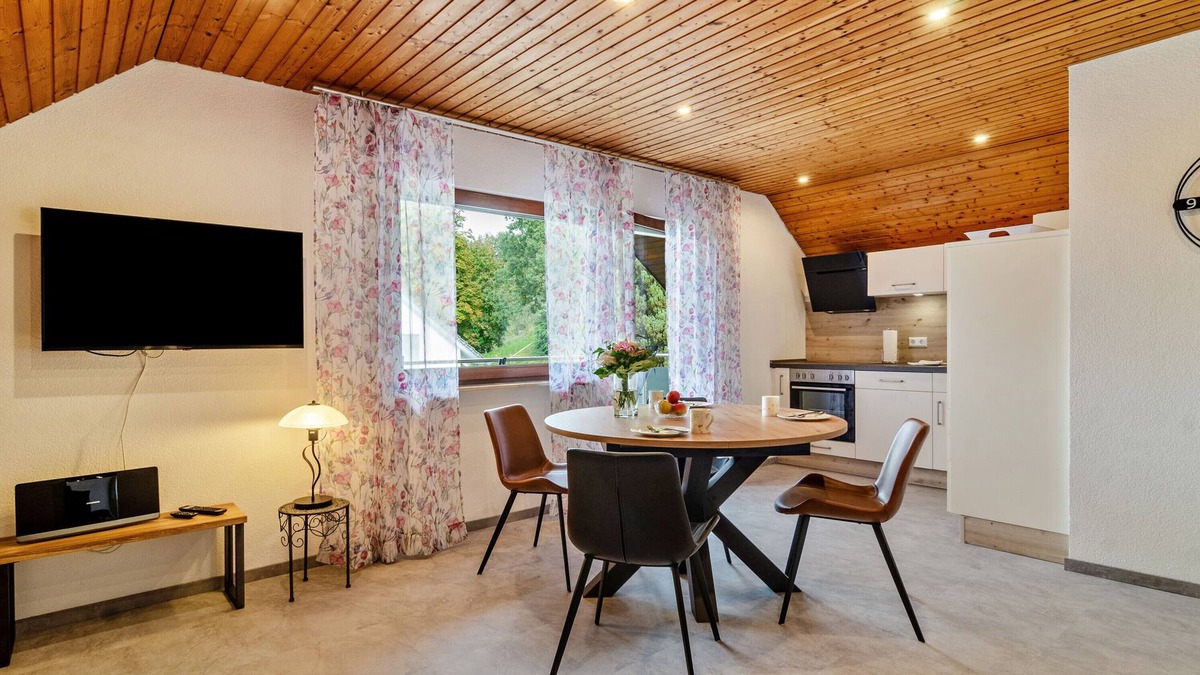 Salem Apartment | Panorama apartment with balcony