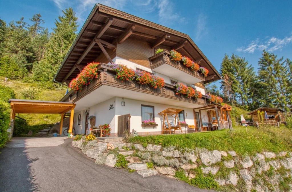 Seefeld in Tirol Apartment | Panorama-Ferienwohnung Isser
