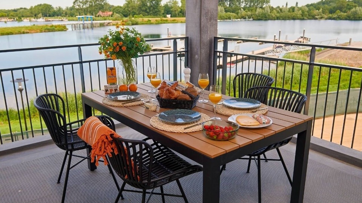 Thorn Apartment | Panorama Lake View Apartment 4p