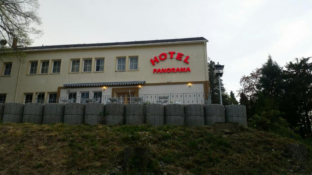 Ebersbach-Neugersdorf Hotel | PanoramaHotel Felsenmühle