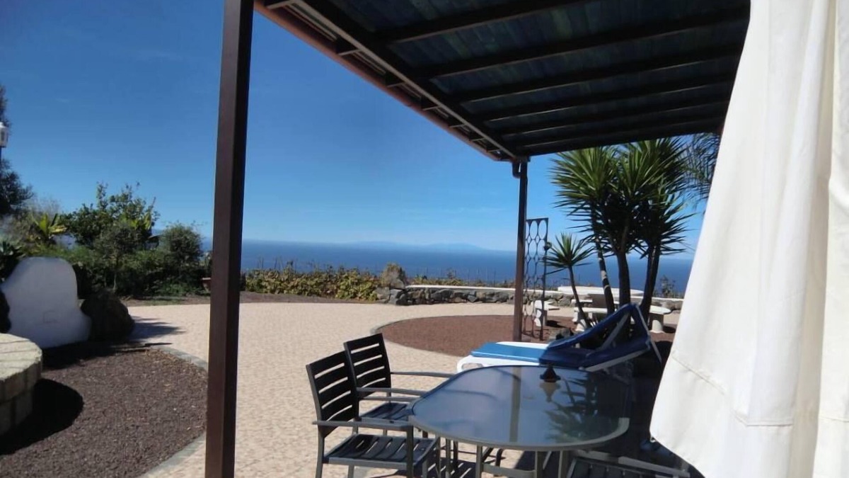 La Matanza de Acentejo House | panoramic view Vineyards 2 Bed+2bathrrooms Pool Heated