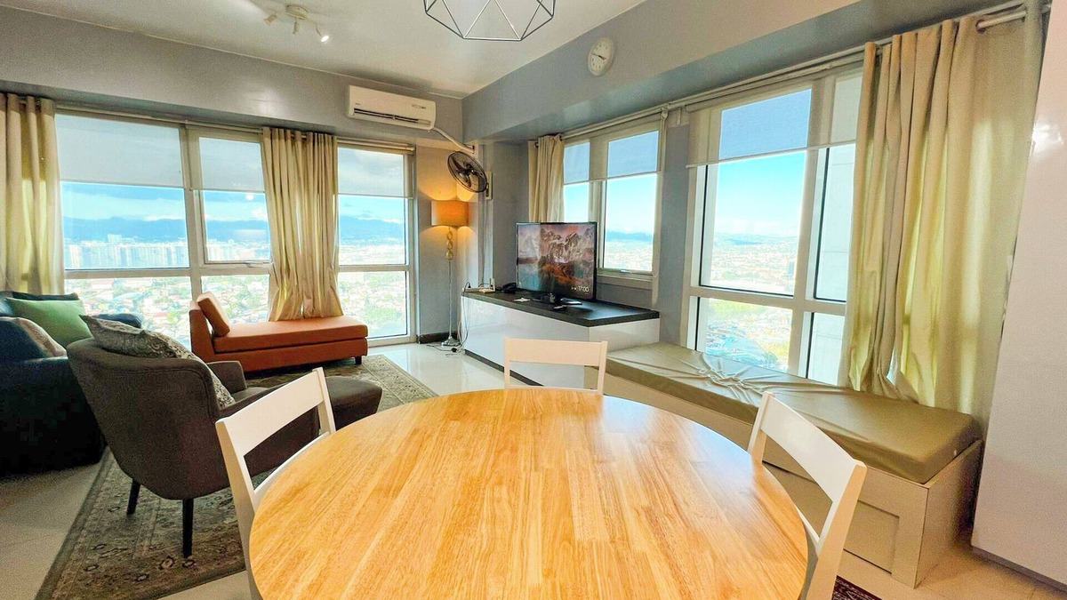 Bagumbayan Apartment | Panoramic 1 bedroom at Le Grand One Eastwood