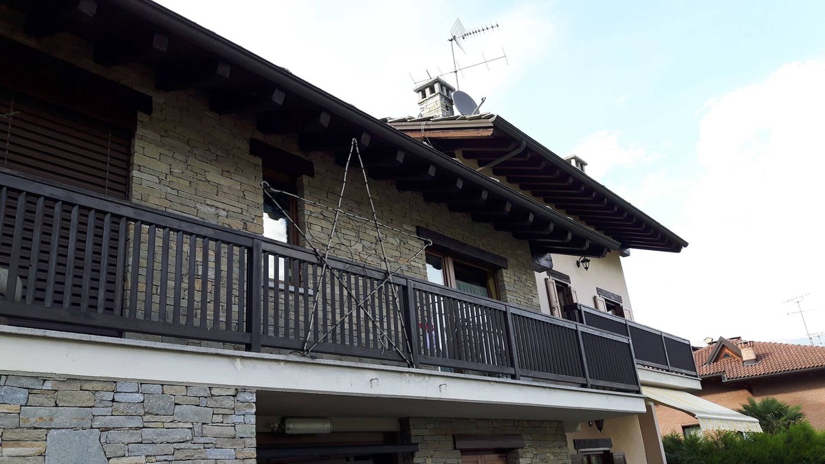 Montan-Angelin-Arensod Apartment | panoramic apartment in a cottage with green area