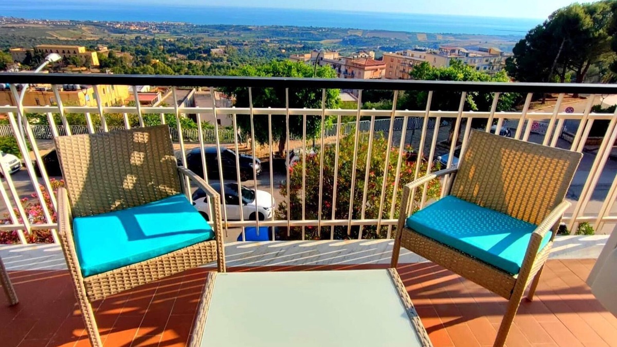 Agrigento Apartment | Panoramic Apartment "The Balcony on the Valley of the Temples"
