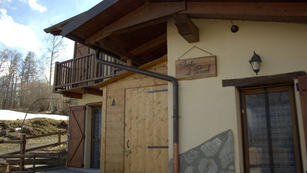 Frassino Ski Chalet | Panoramic chalet in Borgata Lo Buc - A getaway in the wilderness