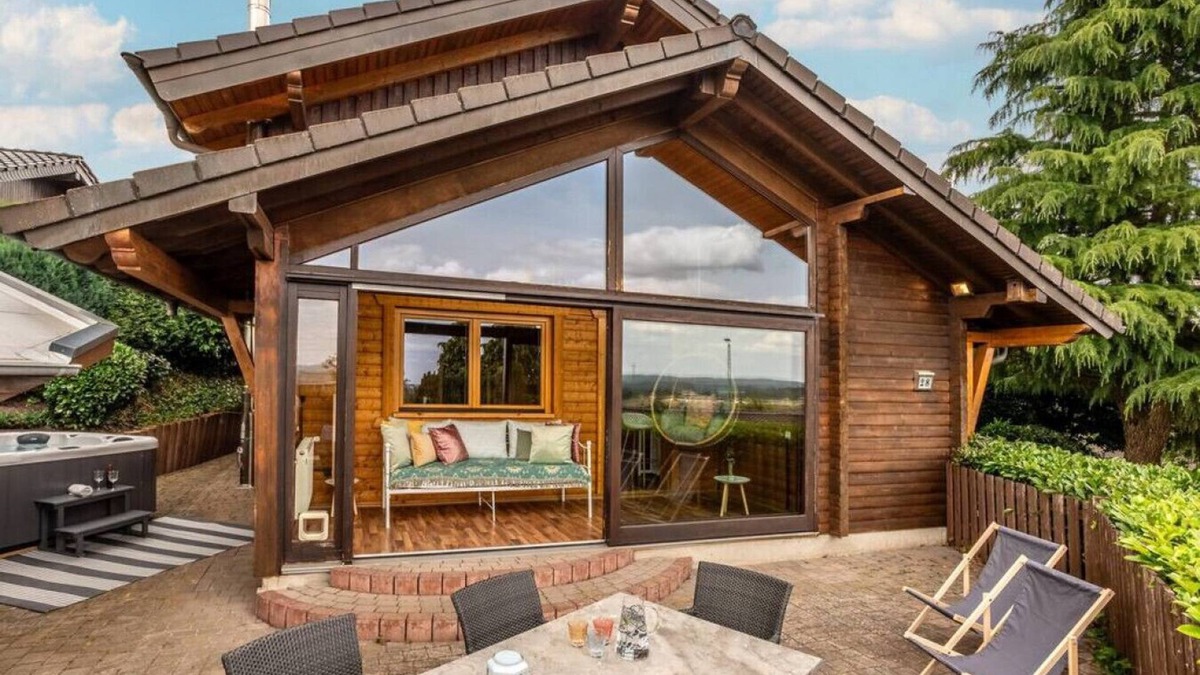 Gonnersdorf Ski Chalet | Panoramic Chalet w/Hot Tub, Bbq, View, Terrace