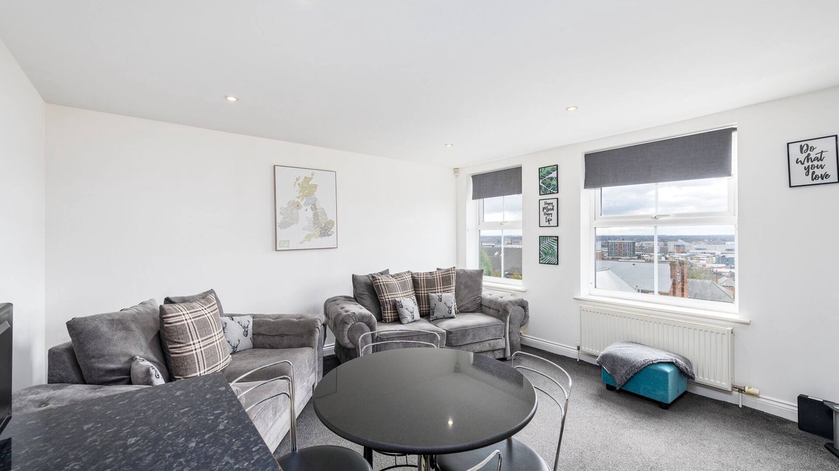 Lincoln Apartment | Panoramic City View 2 Bed Apartment - FREE Parking