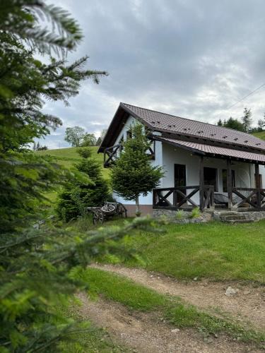 Marisel House | Panoramic House