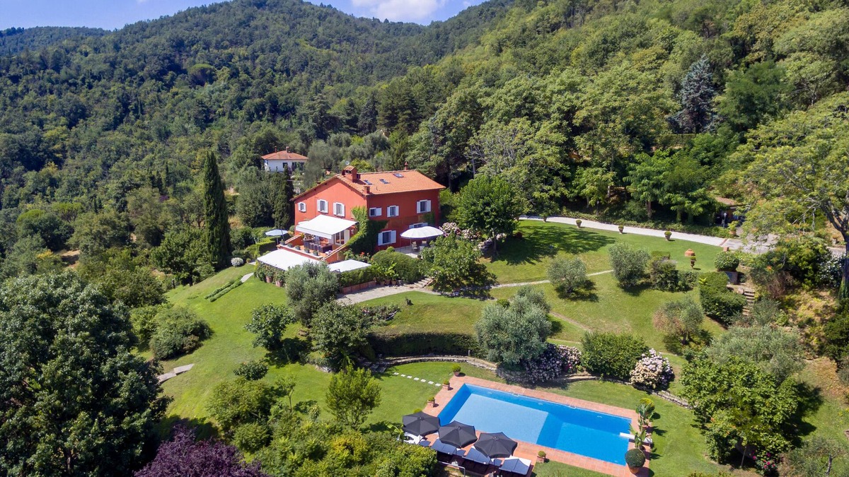 Rignano sull'Arno Villa | Panoramic luxury villa in hilltop location near Florence