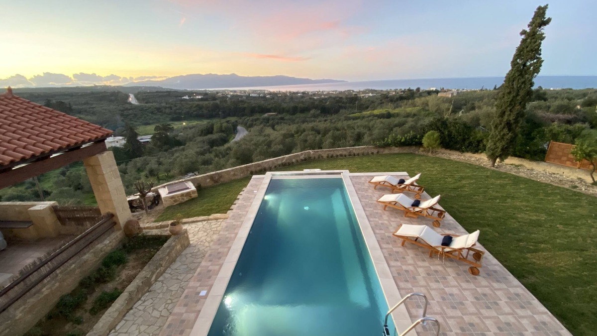 Kontomari Villa | Panoramic luxury with heated infinity pool, sun deck, gym, bbq patio and garden