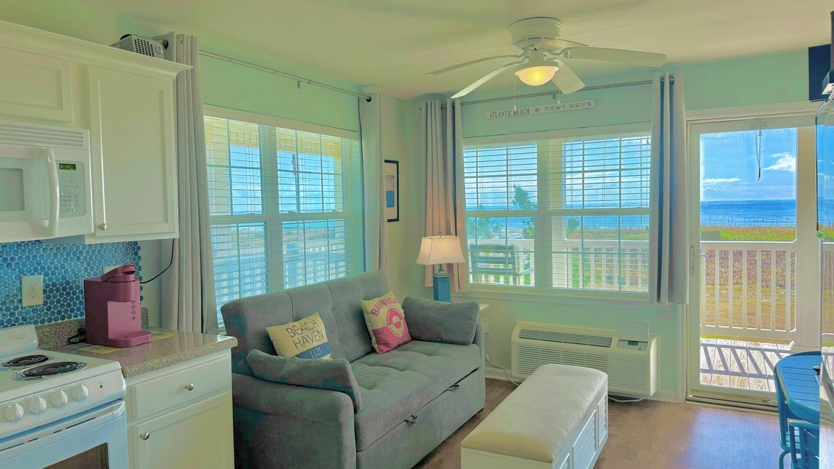 Atlantic Beach Condo | ⛱️Panoramic Ocean & Pool View Studio🏄‍♀️Kitchen Pool WIFI🎣