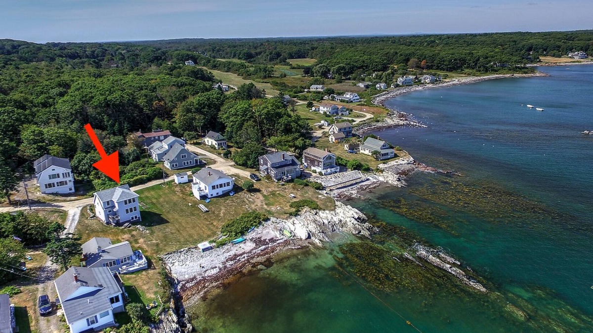 Pond Cove House | Panoramic Ocean Views, Private Beach, next to Portland.