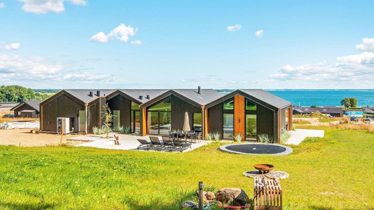 Sjølund House | Panoramic Retreat with Pool - By Traum Ferienwohnungen