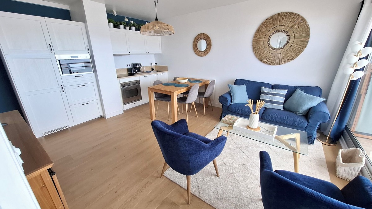Agon-Coutainville Apartment | PANORAMIC SEA VIEW MAGNIFICENT BRIGHT COMFORTABLE 3* APARTMENT BEAUTIFUL TERRACE