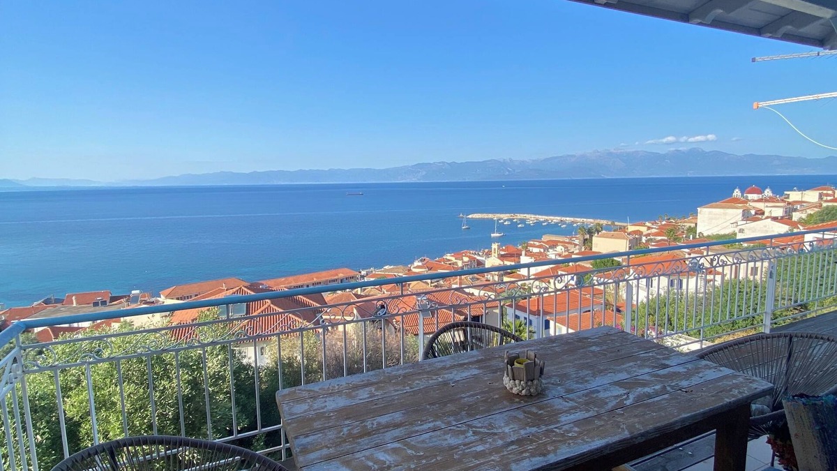 Koroni Apartment | Panoramic sea view! An apartment with a breathtaking scenic of nKoroni village!