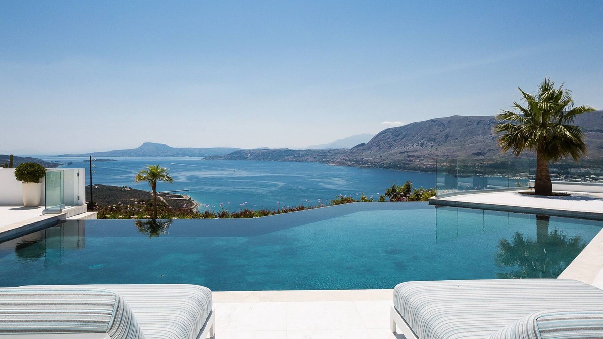 Pitharion Villa | Panoramic sea views, private heated pool & jacuzzi!