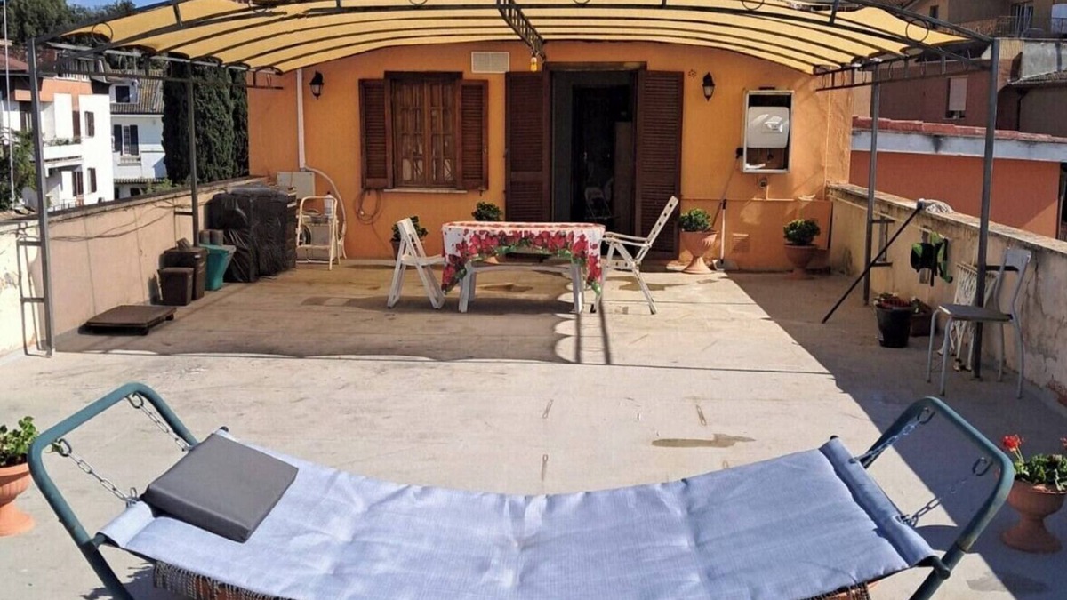 Monterotondo Apartment | Panoramic terrace "FiorePelli"