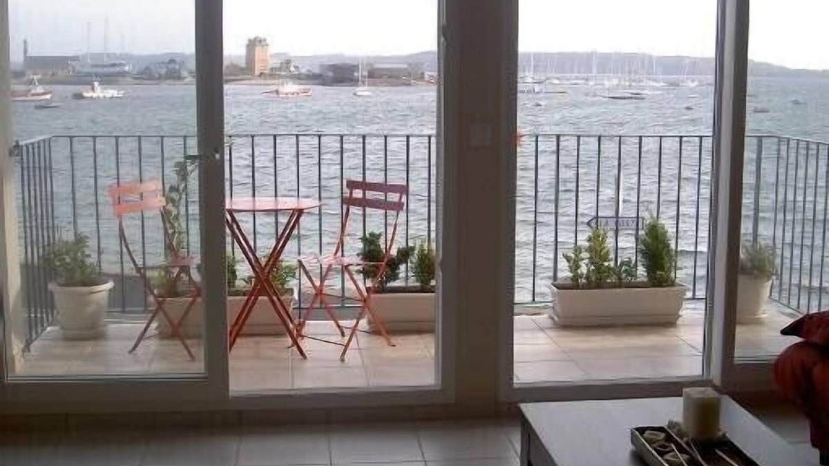 Camaret-sur-Mer Apartment | Panoramic view of the port of Camaret sur Mer