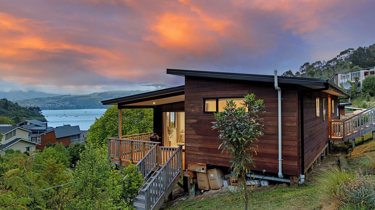 Christchurch District House | Panoramic Views from Spacious New Beach House in Christchurch's Cass Bay