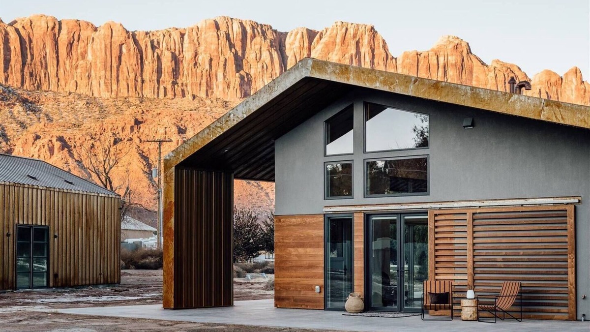 Moab South Valley House | Panoramic Views I Open Concept Floorplan I Private Hot Tub I Ample Parking