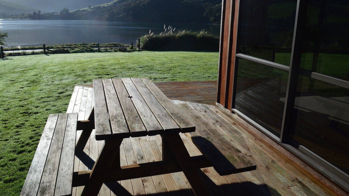 Saint Omer Cottage | PANORAMIC VIEWS OVER INLAND SEA