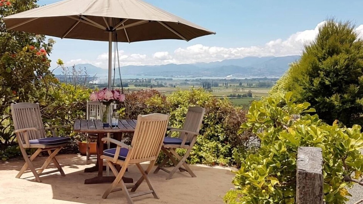 Brightwater Cottage | Panoramic views, Swimming Pool, Exceptional Cottage