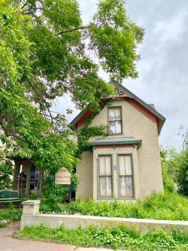 Golden Bed & Breakfast | Pansy’s Parlor Bed & Breakfast