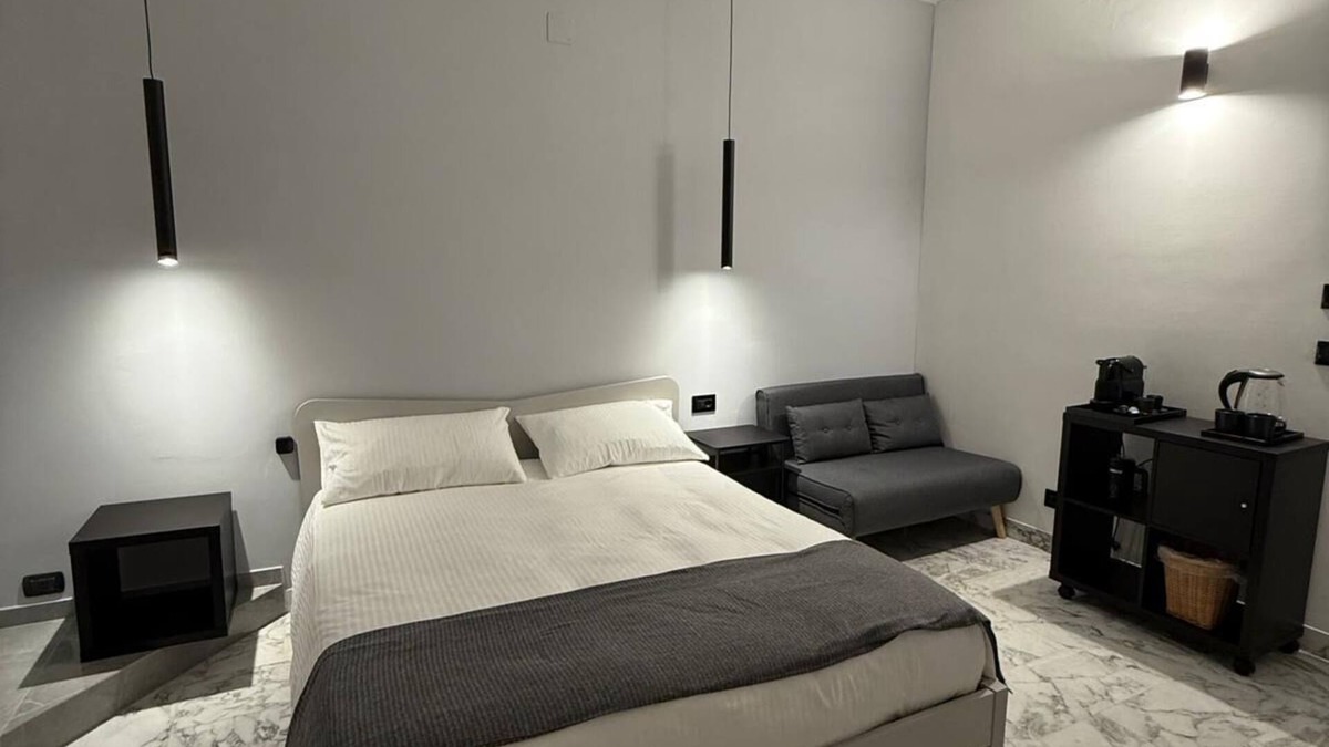 Magna Grecia Bed & Breakfast | Panta Rei Charming Rooms and Spa bright Iris room with balcony