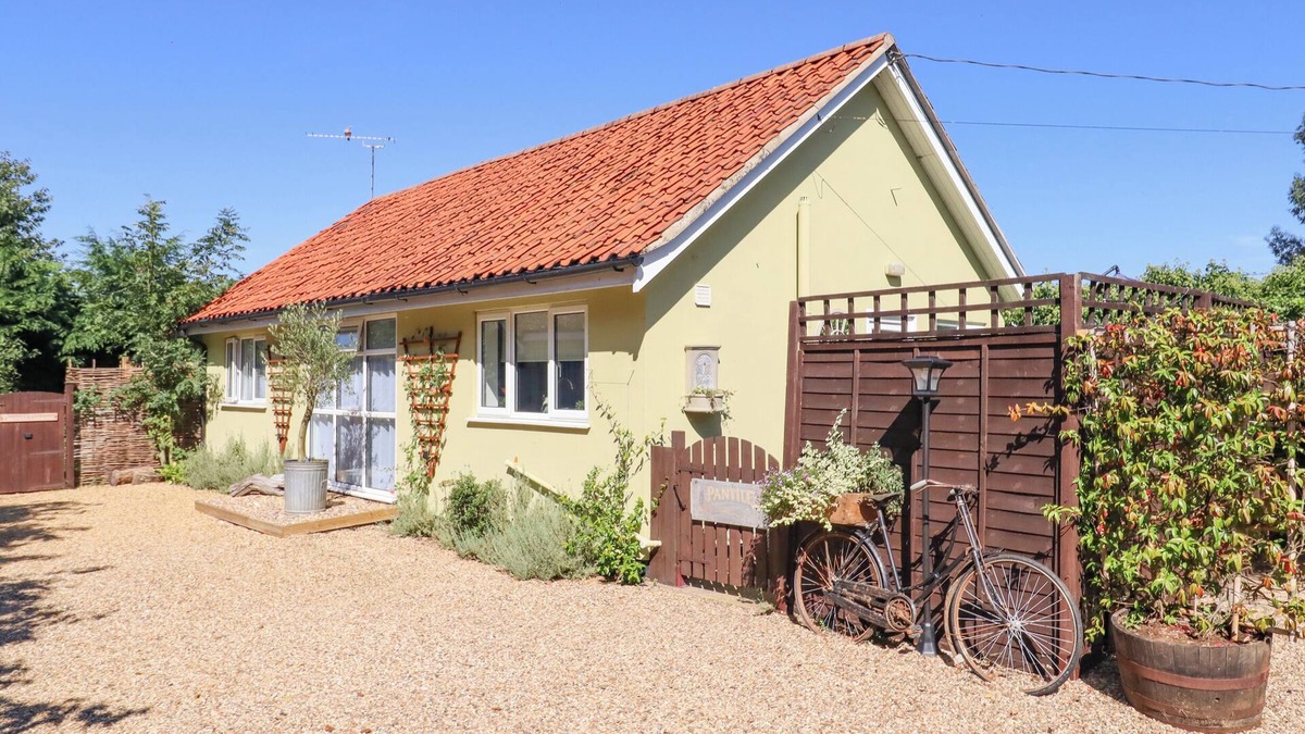 Woodbridge Cottage | PANTILES, family friendly, country holiday cottage in Woodbridge