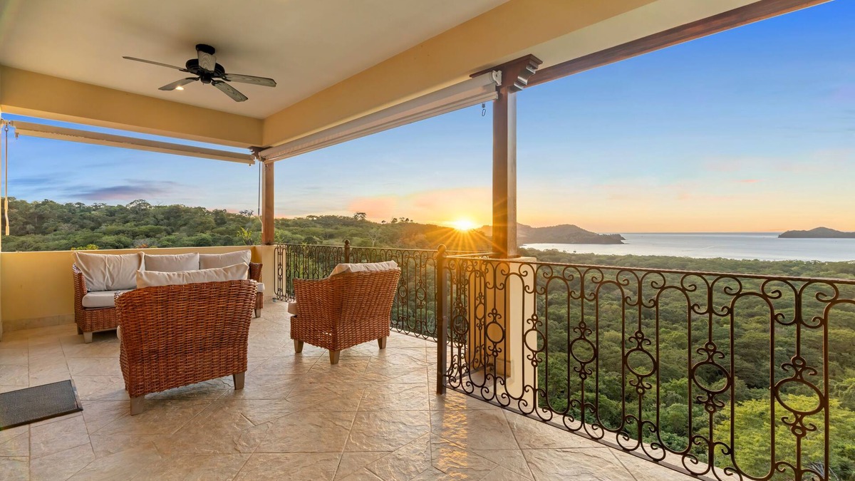 Panama Beach Condo | Papagayo Penthouse | Private Pool & Sunset Views