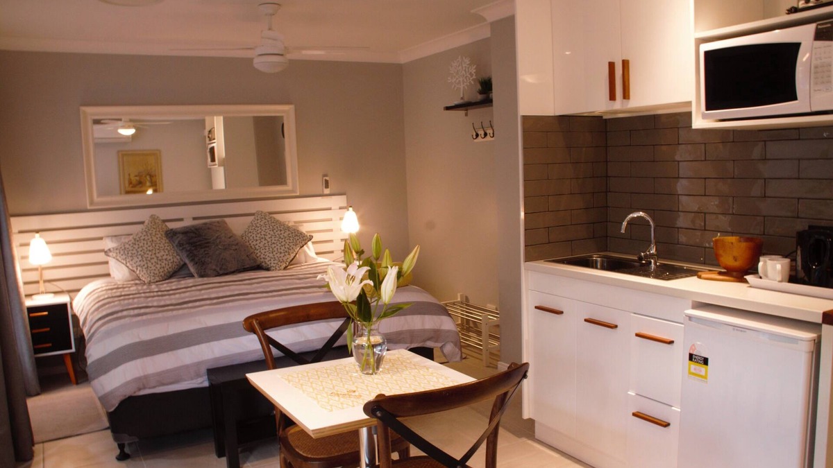Chapel Hill Bed & Breakfast | Paperbark Bed & Breakfast