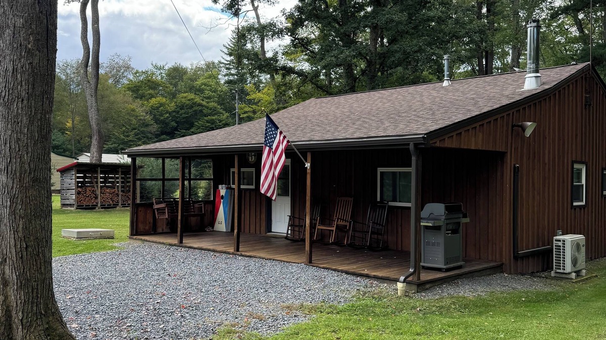 Clarington Cabin | Pappy’s Camp on Blue Ridge Road