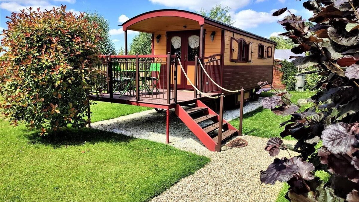 Valliquerville House | Paprika - VALLIQUERVILLE