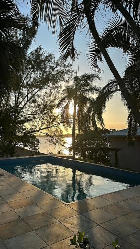 Marica House | Paraíso da Lagoa - Piscina, Deck e Conforto