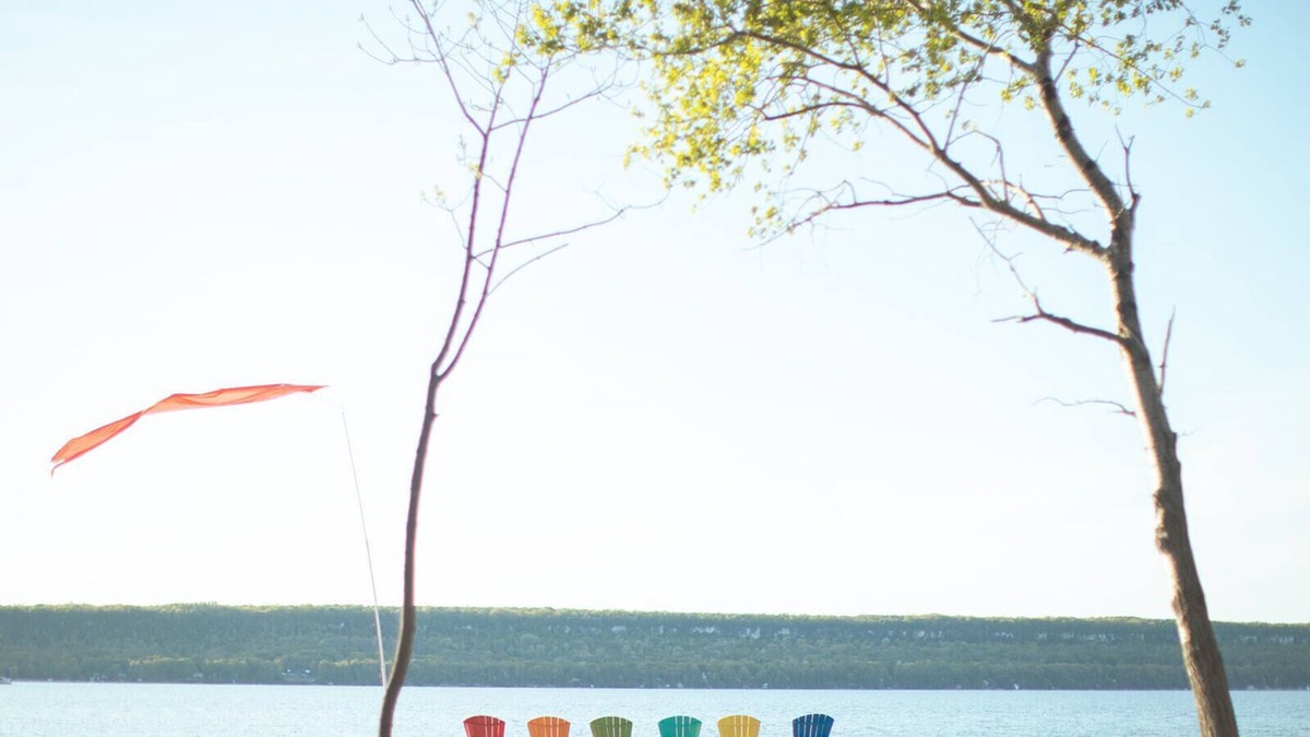 Georgian Bluffs Cottage | "Paradise" 66 Acres of Private Trails & 200' Waterfront