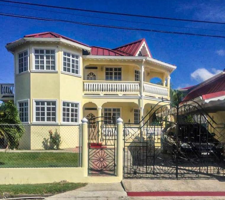 Vieux Fort Quarter House | Paradise Apartment, Black Bay