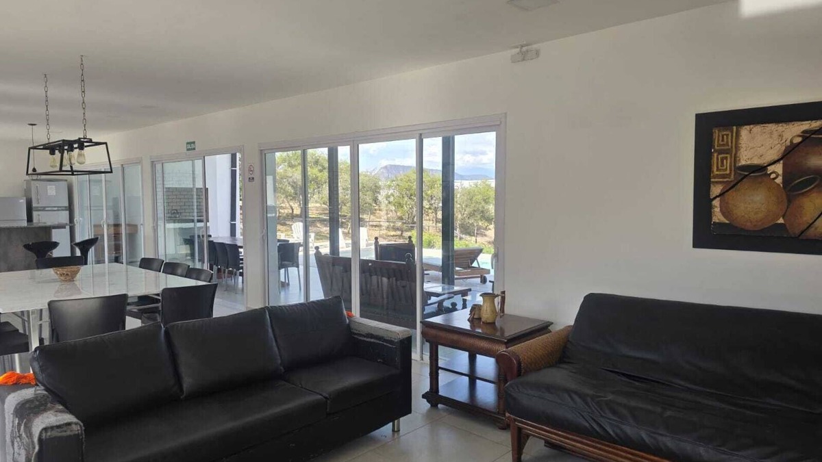 Coronel Moldes House | "PARADISE".