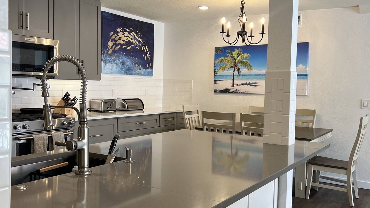 Hollywood Beach Condo | Paradise at Mandalay Beach Resort living