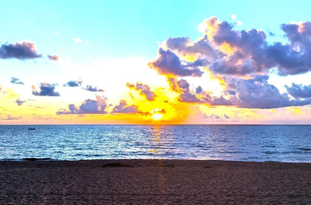 Deerfield Beach House | Paradise Awaits! Beach, King Bed, Private Yard & Workspace