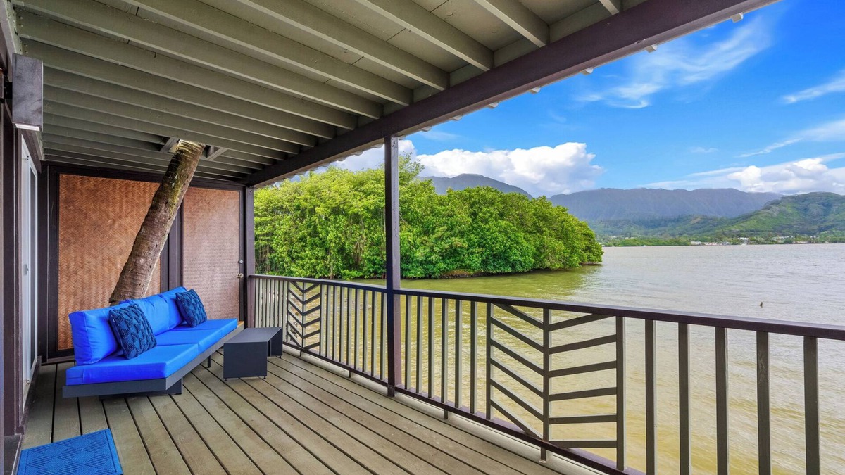 Kahalu u Hotel | Paradise Bay Resort