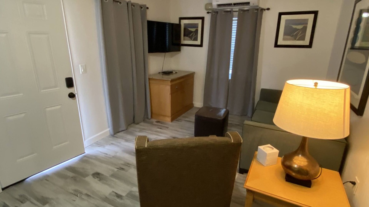 Whitney Beach Hotel | Paradise Bay