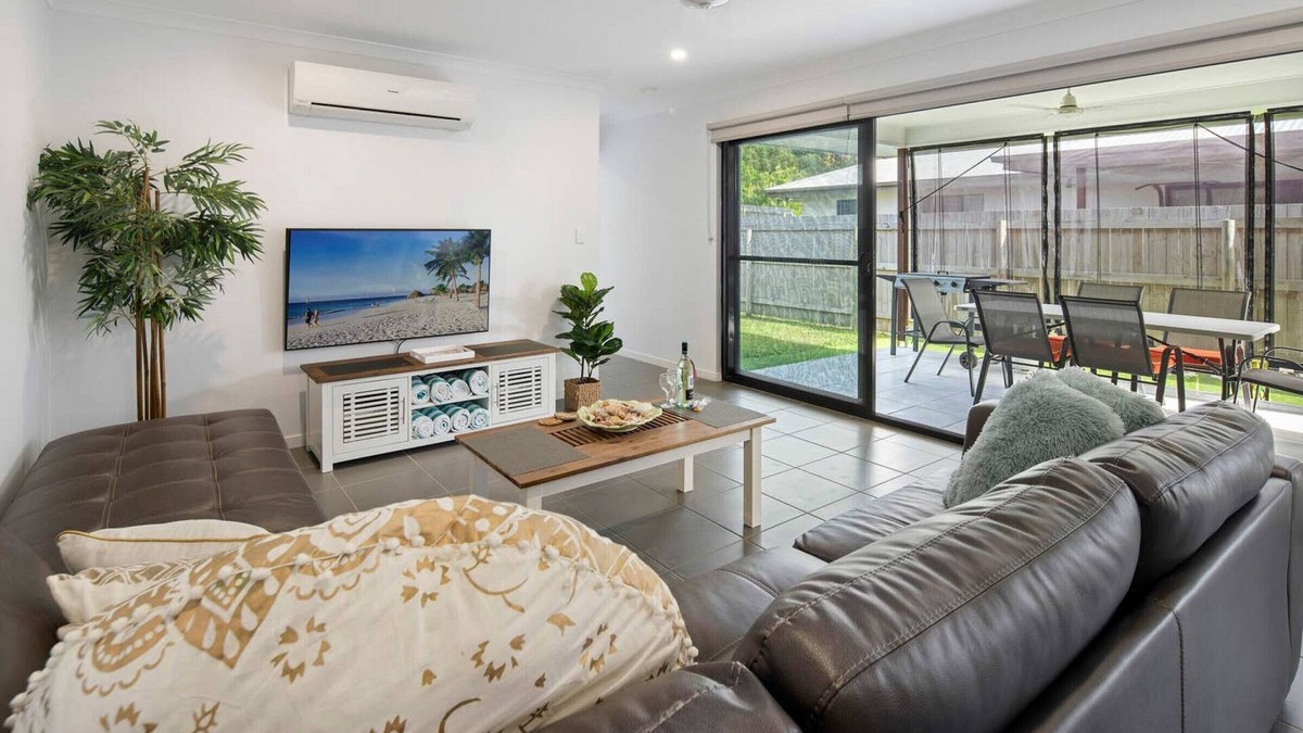 Jubilee Pocket House | Paradise by the Port, Close To Town, Sleeps 8