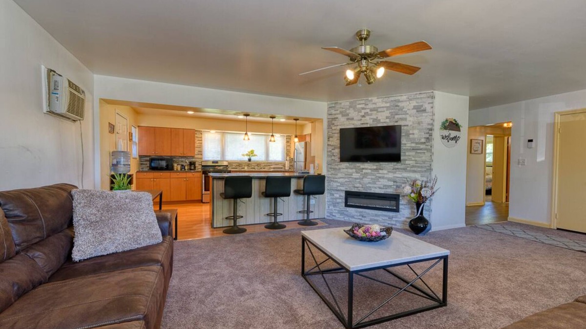 Olympia Fields House | Paradise Estates is a tranquil ranch style home close to walking trail, shopping