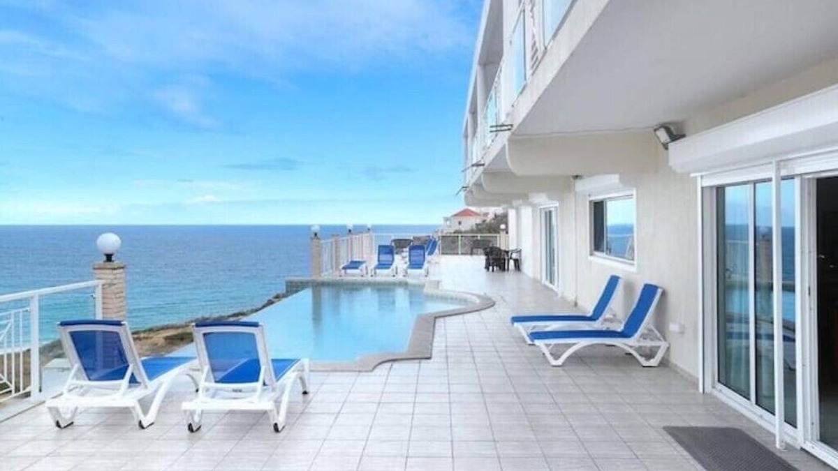 Cay Bay Hill House | Paradise Family homen