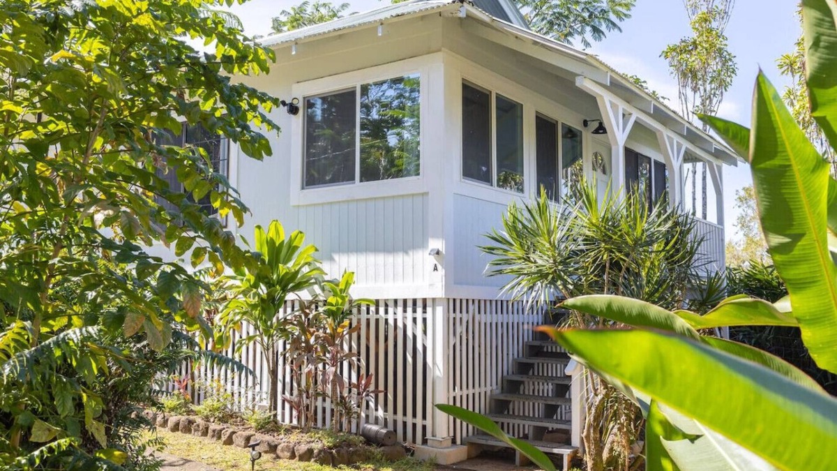 Hilo Cottage | Paradise Haven - Charming 3BR