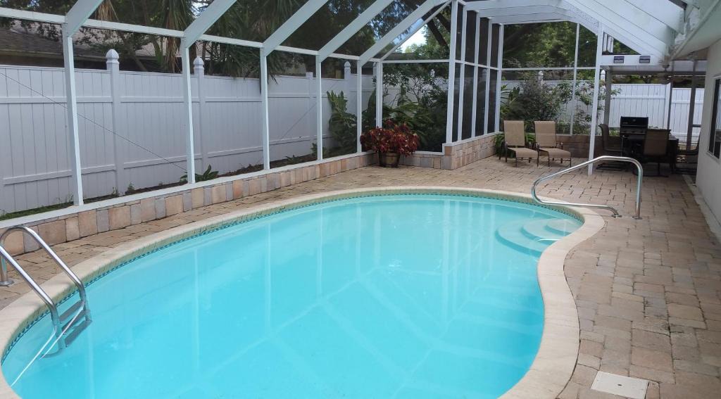 Tarpon Springs House | Paradise in the Sun