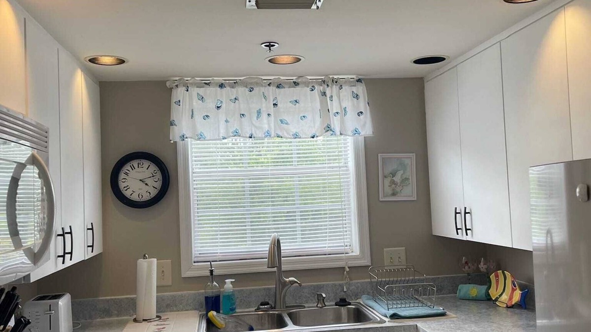 Lutz Condo | Paradise Lakes Nudist Resort Condo Available other nudist resorts are close.